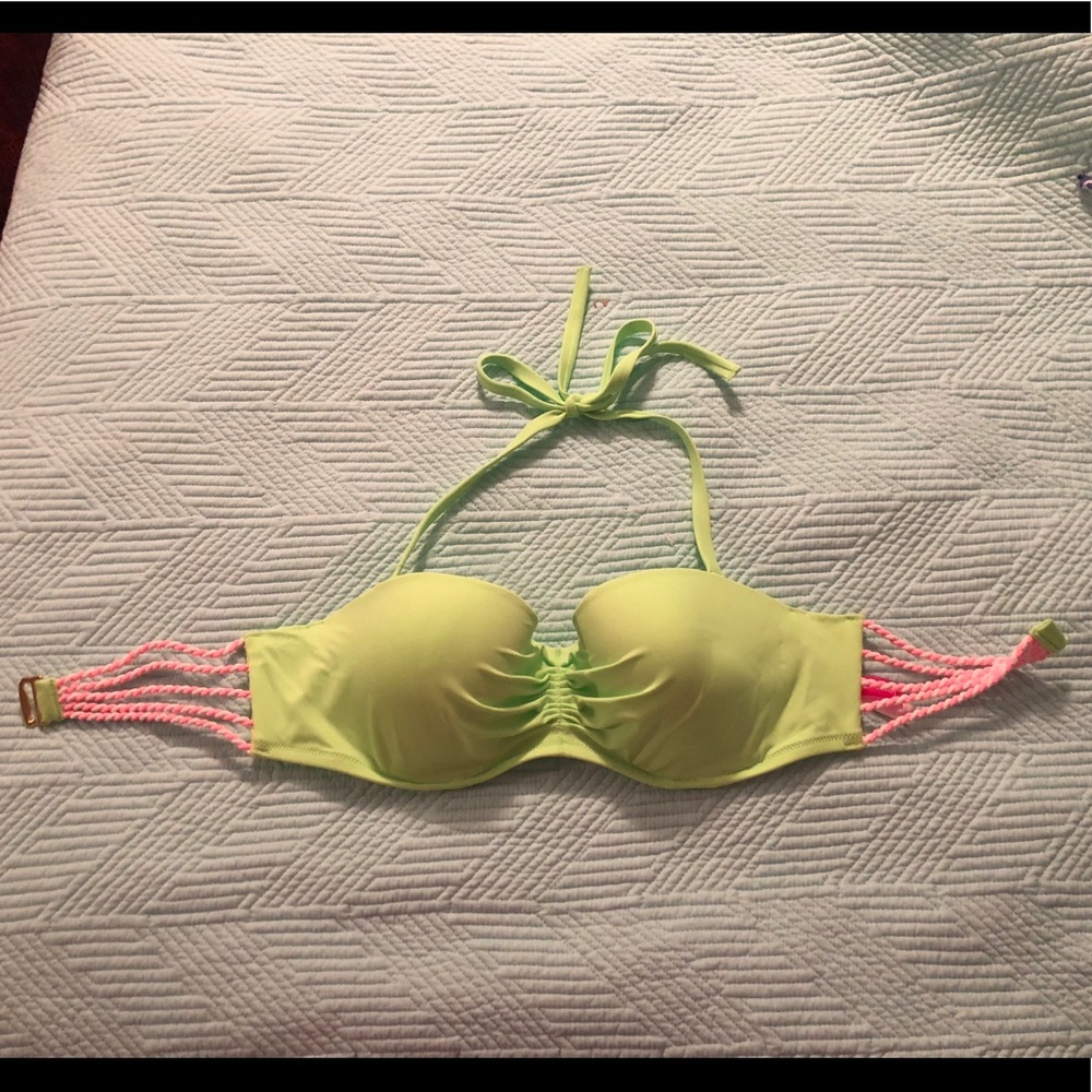 Like green Victoria’s Secret bathing suit top